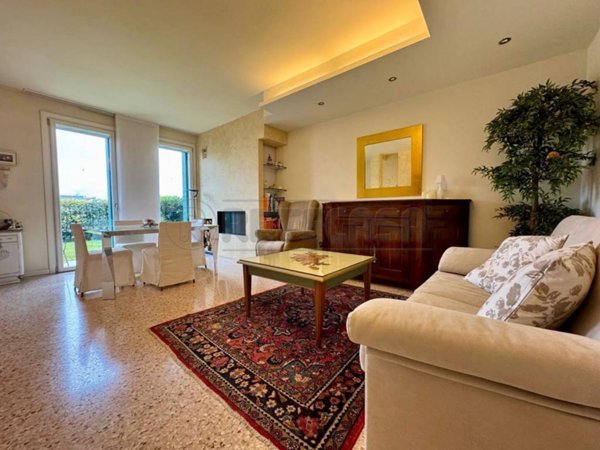 casa indipendente in vendita a Breganze