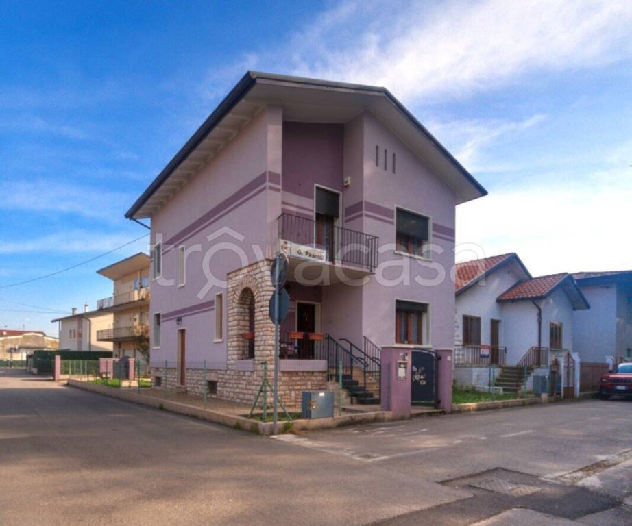 casa indipendente in vendita a Breganze