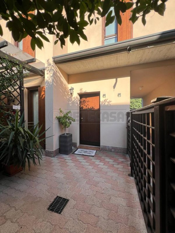 casa indipendente in vendita a Brendola