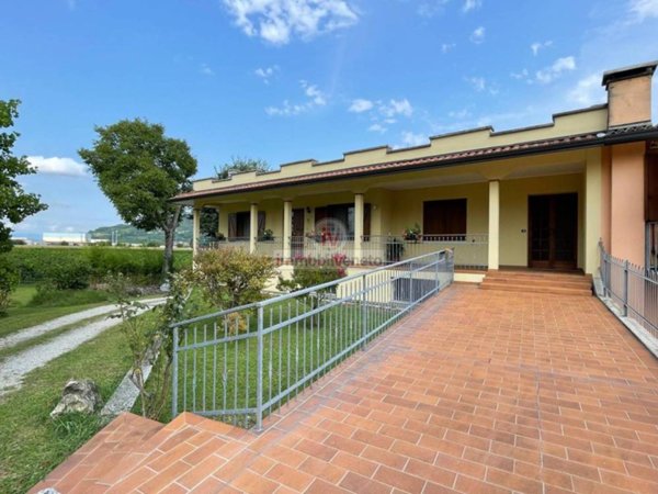 casa indipendente in vendita a Brendola in zona Pedocchio