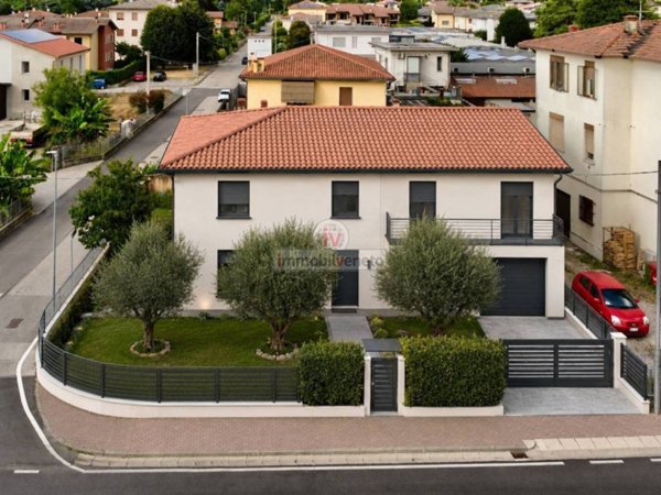 casa indipendente in vendita a Brendola in zona Canova