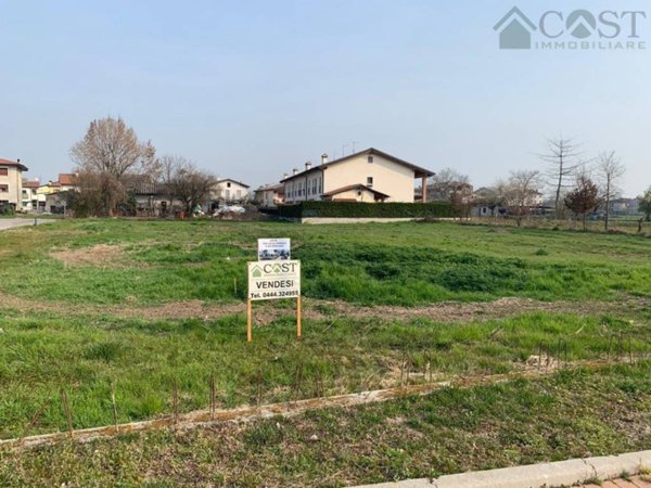 terreno edificabile in vendita a Bressanvido in zona Poianella