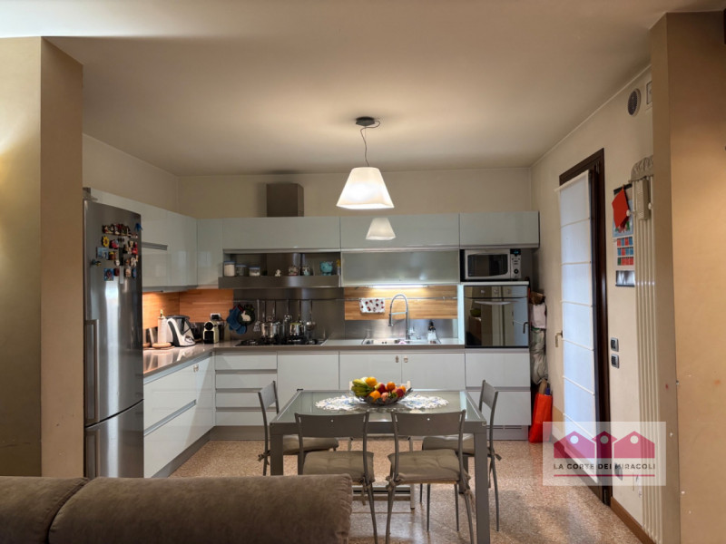 casa indipendente in vendita a Bressanvido in zona Poianella