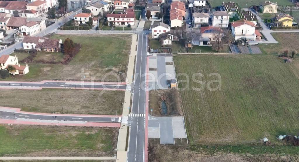 casa indipendente in vendita a Bressanvido