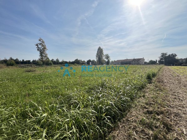 terreno edificabile in vendita a Bressanvido in zona Poianella