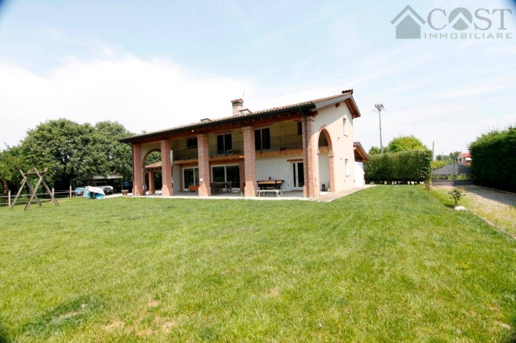 casa indipendente in vendita a Bressanvido
