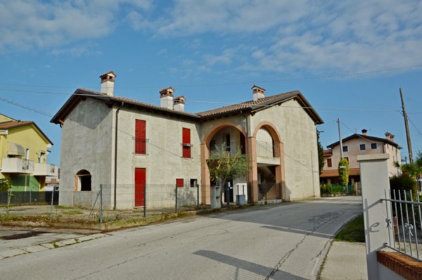 casa indipendente in vendita a Bressanvido in zona Poianella