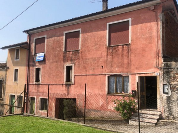 casa indipendente in vendita a Brogliano