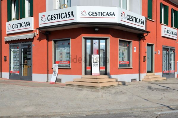 casa indipendente in vendita a Brogliano