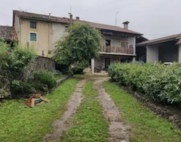 casa indipendente in vendita a Brogliano