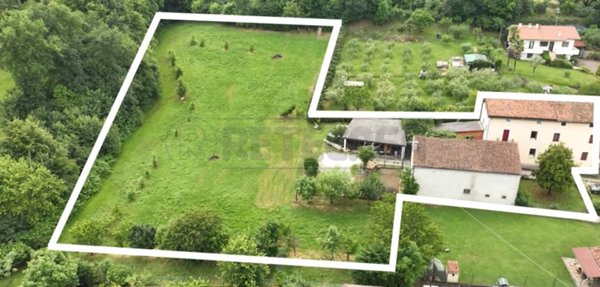 casa indipendente in vendita a Brogliano