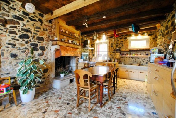 casa indipendente in vendita a Brogliano