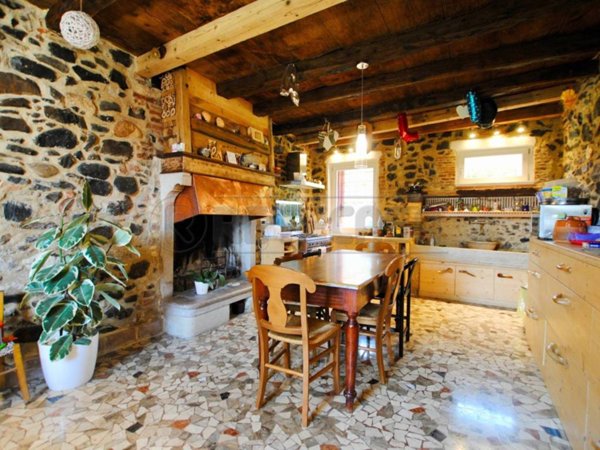 casa indipendente in vendita a Brogliano
