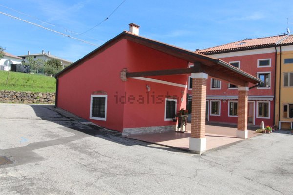 casa indipendente in vendita a Brogliano