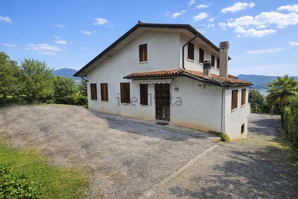 casa indipendente in vendita a Brogliano