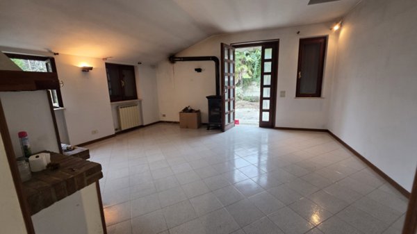 casa indipendente in vendita a Brogliano