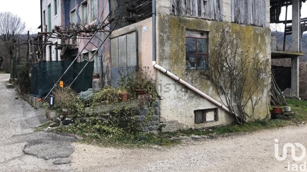 casa indipendente in vendita a Brogliano