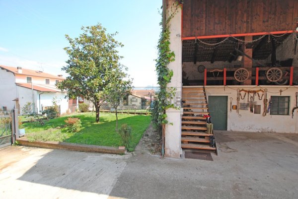 esavano in vendita a Brogliano