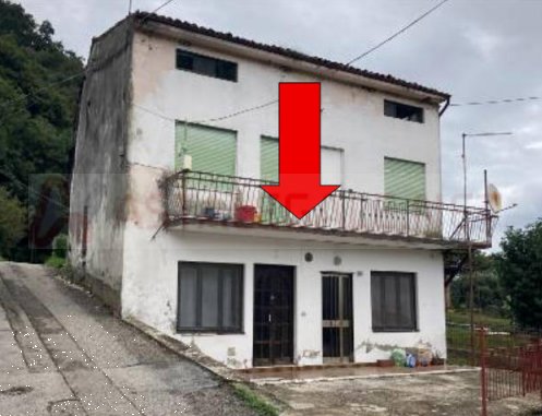 appartamento in vendita a Brogliano in zona Quargnenta