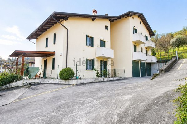 appartamento in vendita a Brogliano in zona Quargnenta