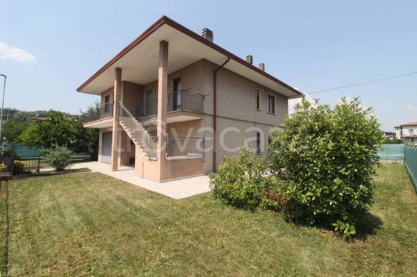 casa indipendente in vendita a Brogliano