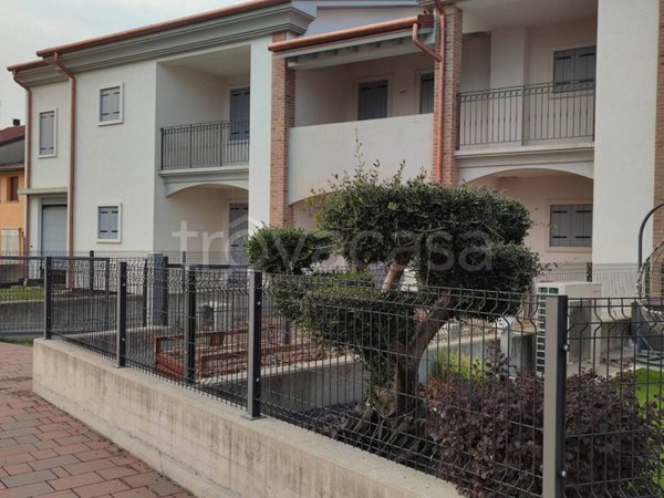 casa indipendente in vendita a Caldogno