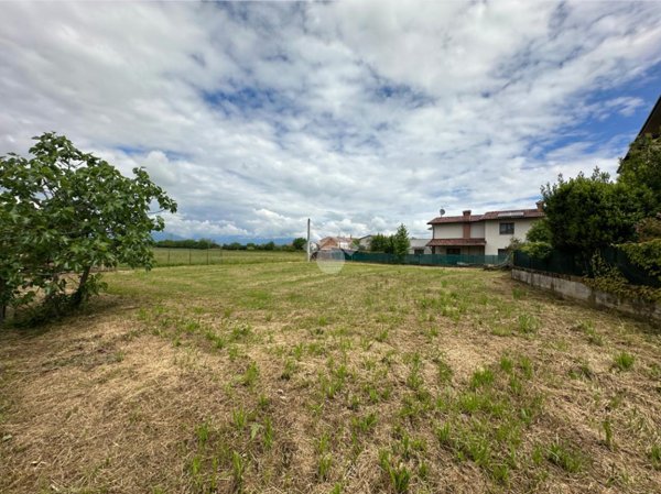 terreno edificabile in vendita a Caldogno