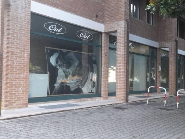 negozio in vendita a Caldogno in zona Rettorgole