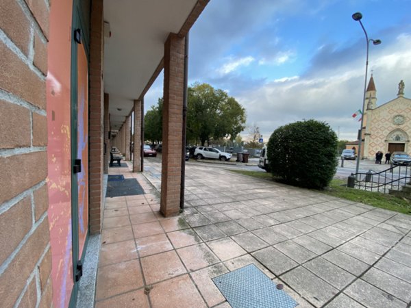 negozio in vendita a Caldogno in zona Rettorgole