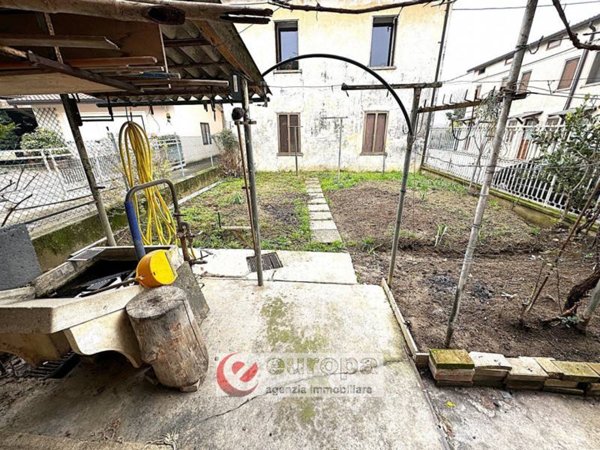 casa indipendente in vendita a Caldogno in zona Cresole
