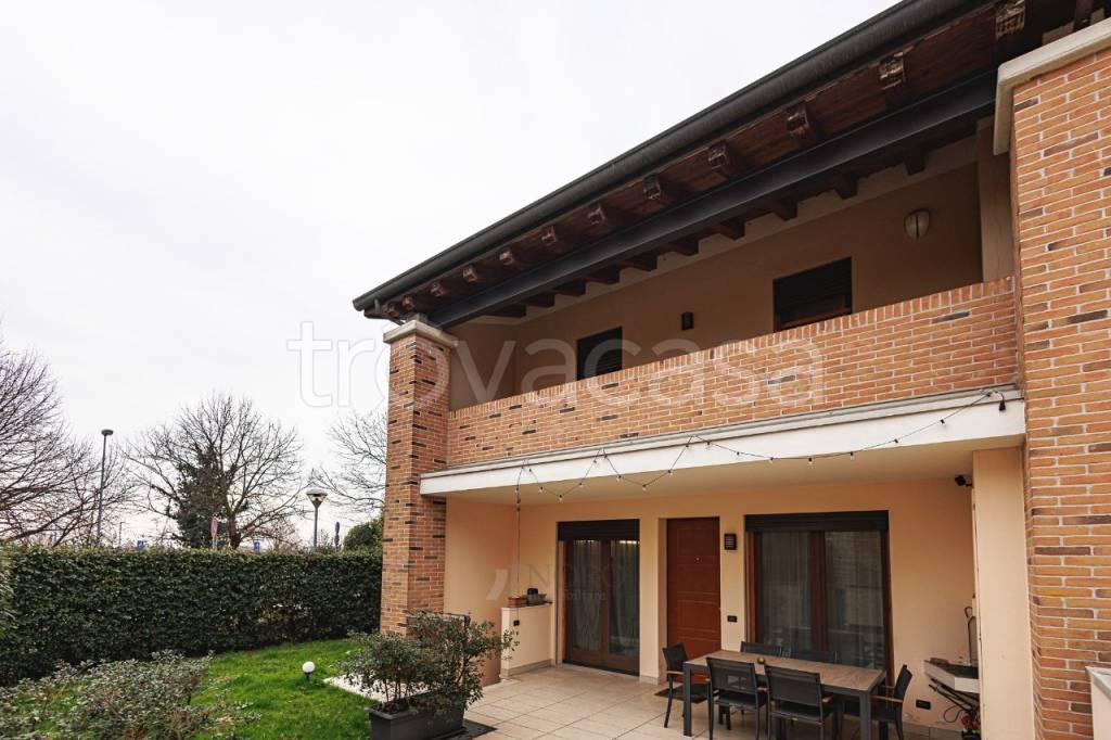 casa indipendente in vendita a Caldogno