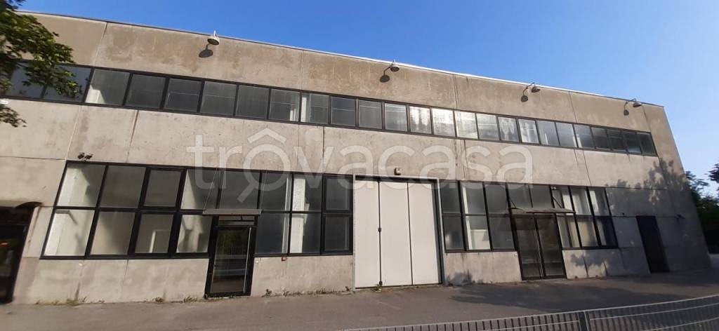 negozio in vendita a Caldogno