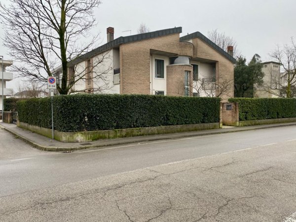 casa indipendente in vendita a Caldogno in zona Rettorgole