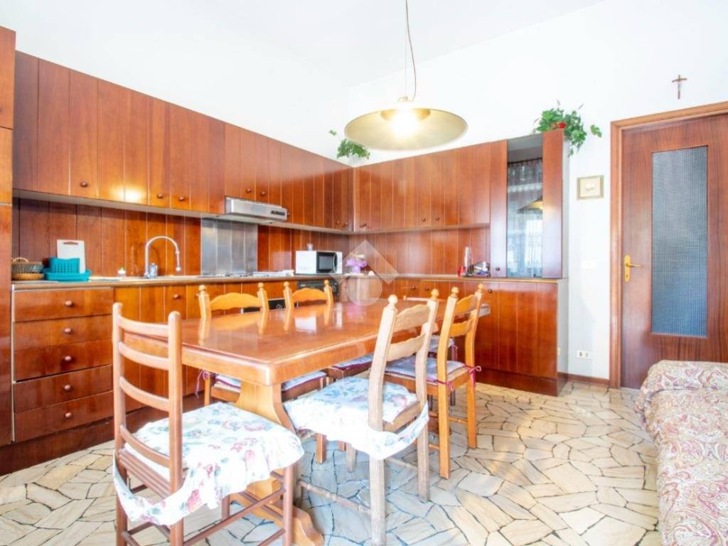 casa indipendente in vendita a Caldogno in zona Cresole