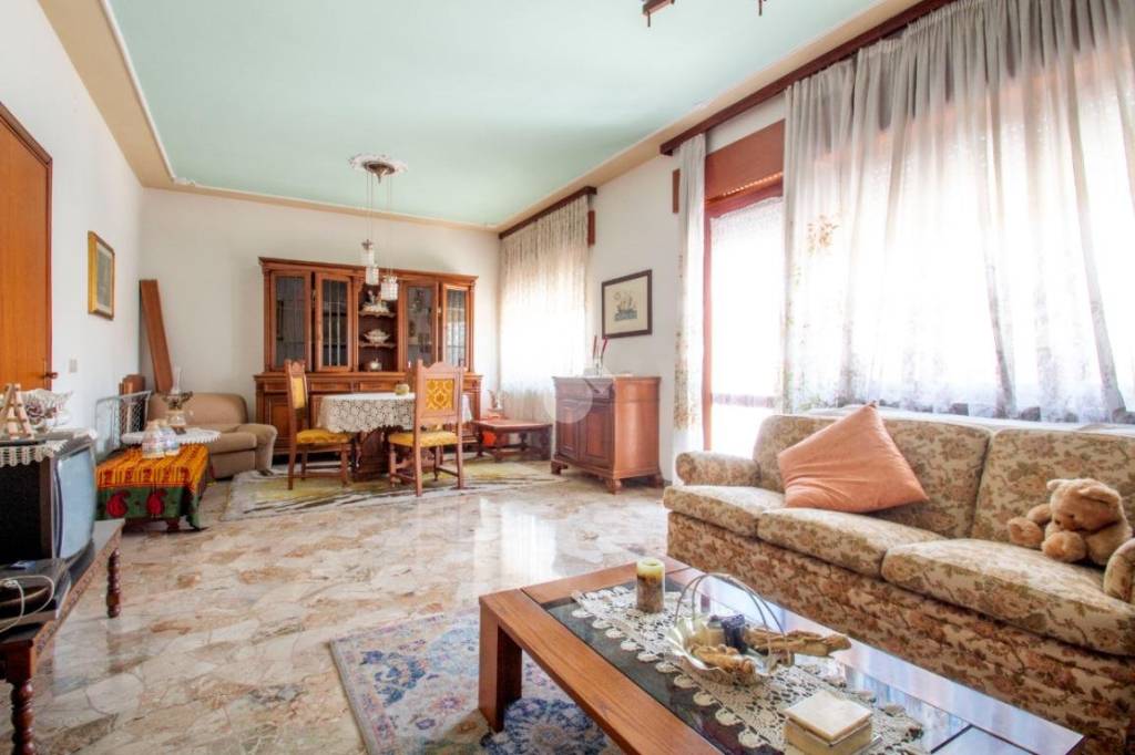 casa indipendente in vendita a Caldogno