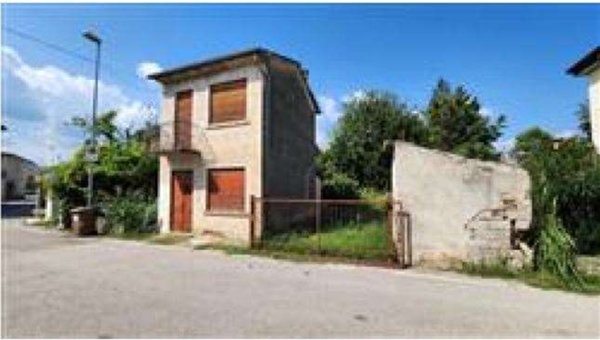 casa indipendente in vendita a Caldogno