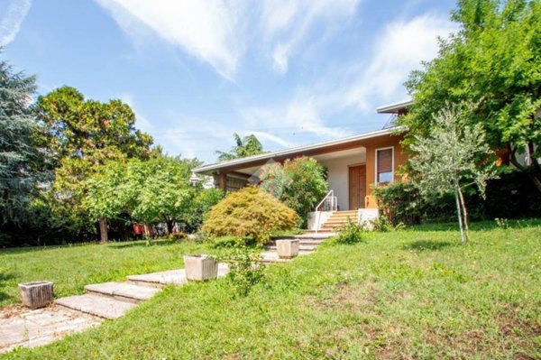 casa indipendente in vendita a Caldogno