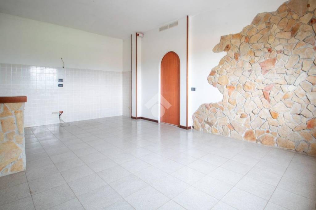appartamento in vendita a Caldogno in zona Cresole