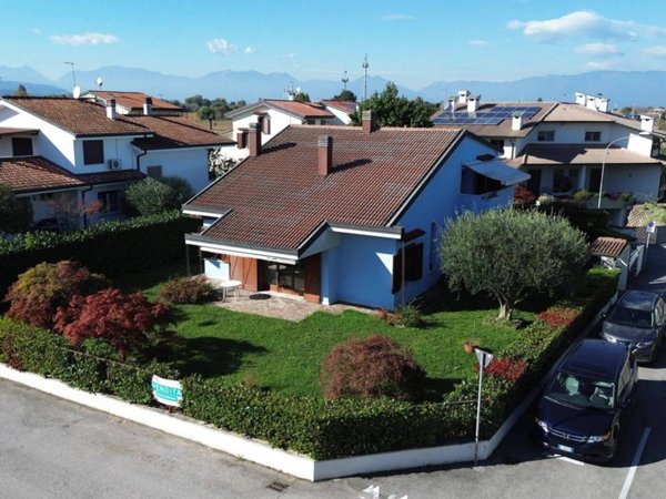 casa indipendente in vendita a Caldogno in zona Rettorgole