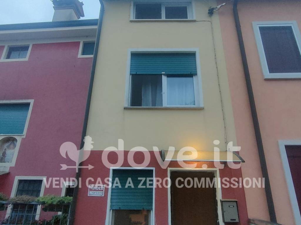 casa indipendente in vendita a Caldogno in zona Cresole