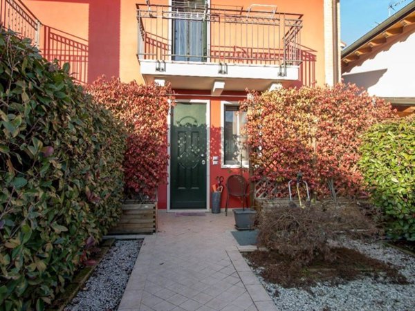 casa indipendente in vendita a Caldogno in zona Cresole
