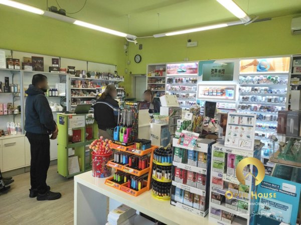 negozio in vendita a Caldogno in zona Rettorgole