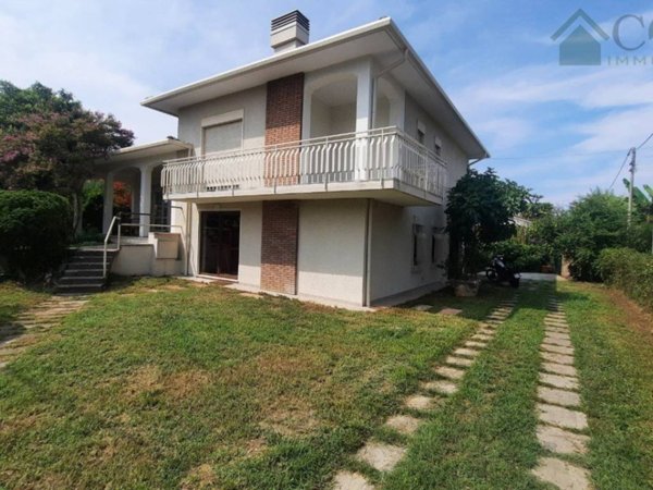 casa indipendente in vendita a Caldogno in zona Cresole