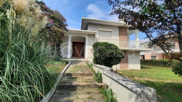 casa indipendente in vendita a Caldogno