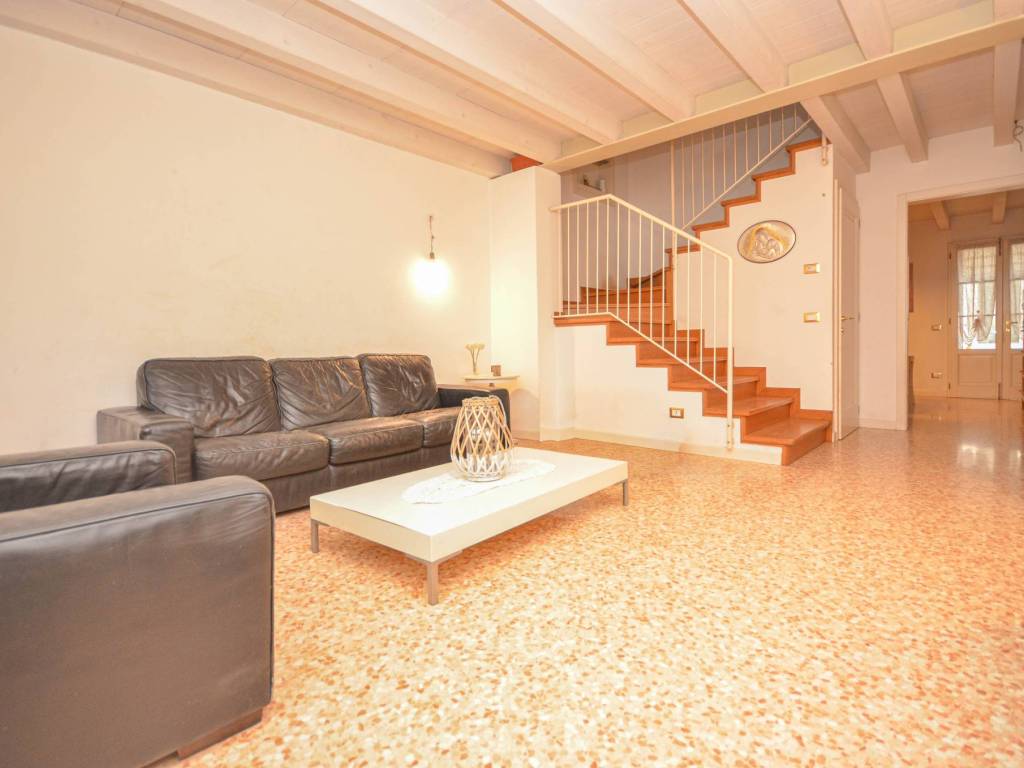 casa indipendente in vendita a Caldogno in zona Rettorgole