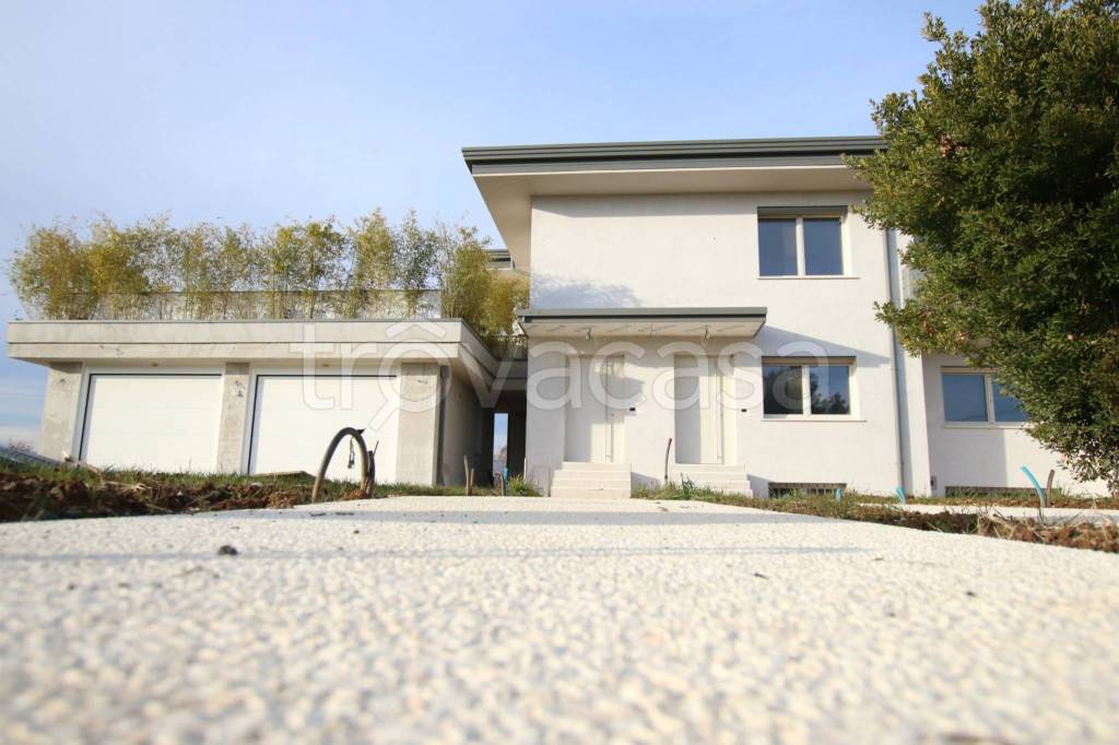 casa indipendente in vendita a Caldogno in zona Cresole