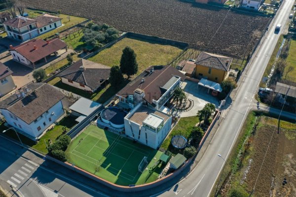 casa indipendente in vendita a Caldogno in zona Cresole