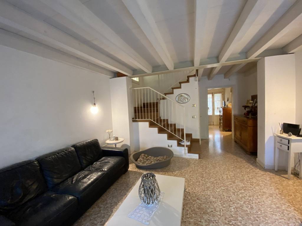 casa indipendente in vendita a Caldogno in zona Cresole