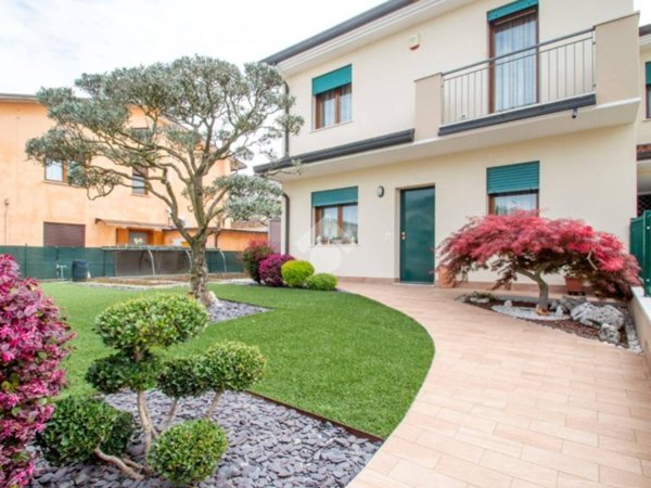 casa indipendente in vendita a Caldogno in zona Rettorgole