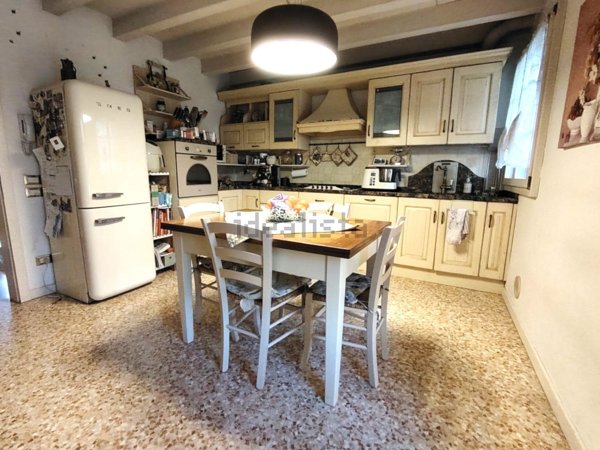 casa indipendente in vendita a Caldogno